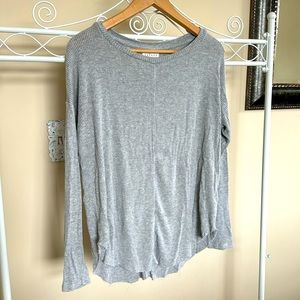 Velvet by Graham and Spencer flowy grey ribbed long sleeve tunic shirt
